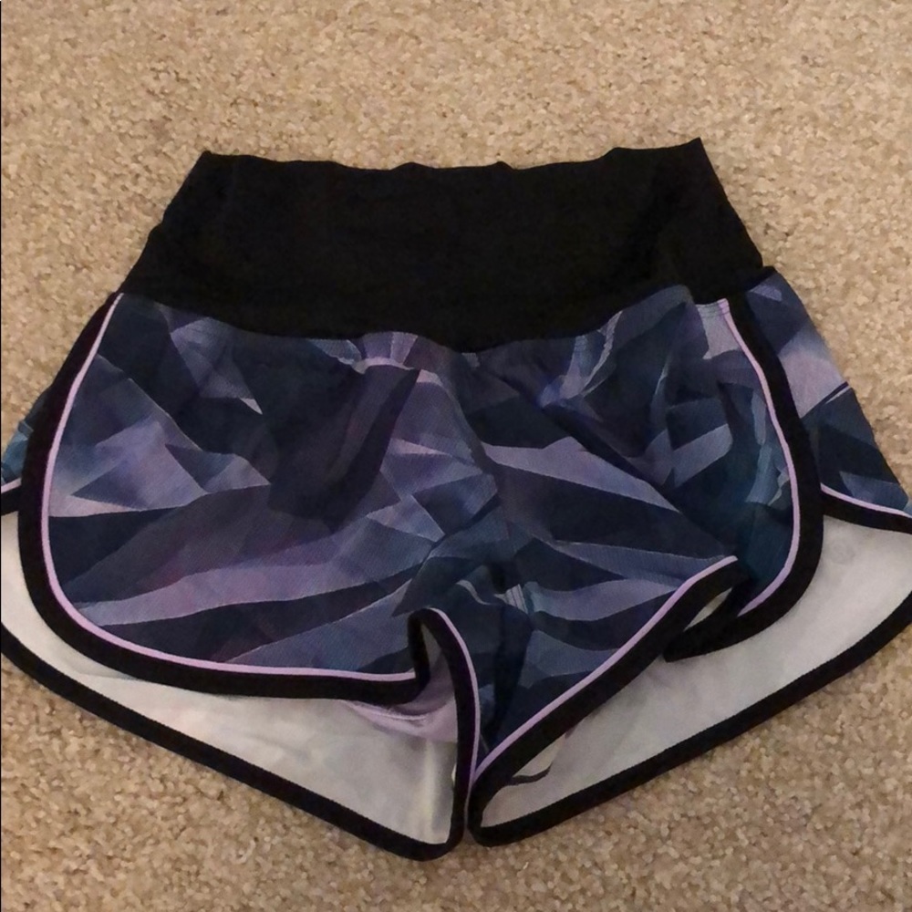 Discontinued like new lululemon shorts